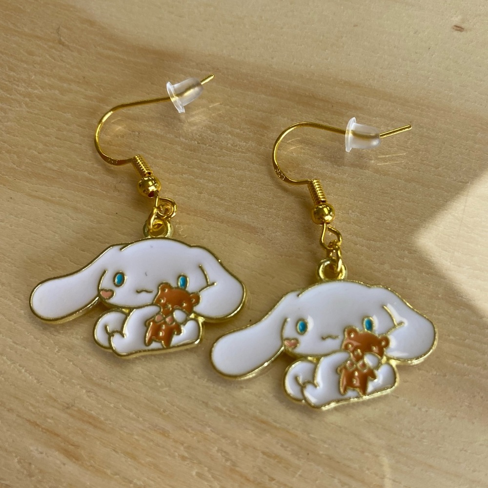 Sanrio Cinnamonroll enamel earrings sterling silver stamped